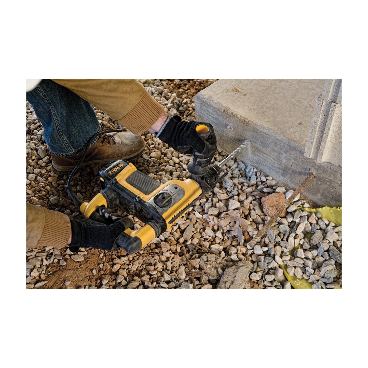DeWALT D25416K Corded Rotary Hammer Kit, 1-1/8 in Keyless/SDS Plus Chuck, 4700 bpm, 820 rpm No-Load, 14.6 in OAL