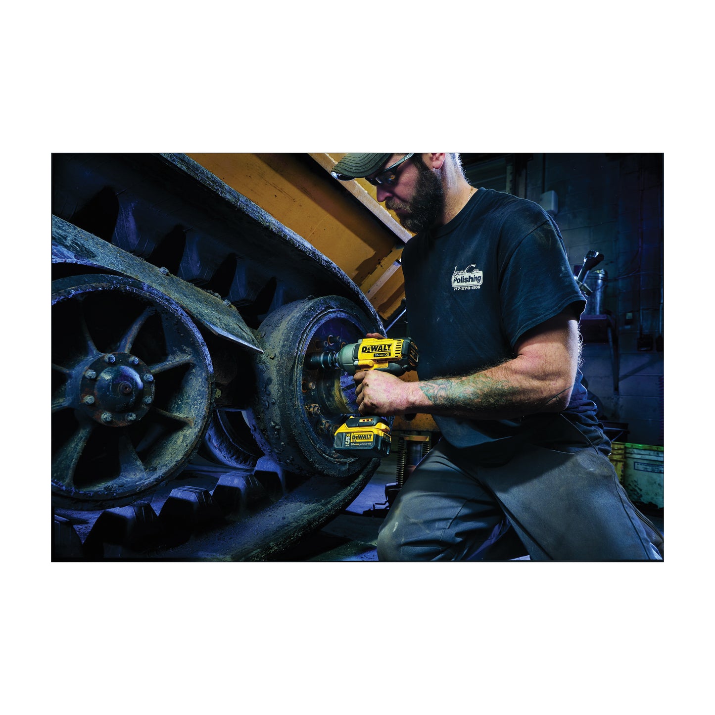 DeWALT 20V MAX* MATRIX XR DCF899P2 Compact Cordless Impact Wrench Kit, 1/2 in Straight Drive, 700 ft-lb Torque, 20 VDC, 8-13/16 in OAL