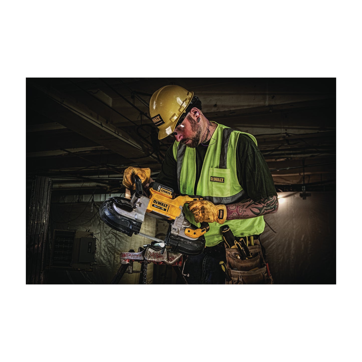 DeWALT® 20V MAX* MATRIX™ DCS374P2 XR™ Brushless Deep Cut Portable Cordless Band Saw Kit, 5 x 4-3/4 in Cutting, 44-7/8 in L Blade, 20 VDC, 5 Ah Lithium-Ion Battery