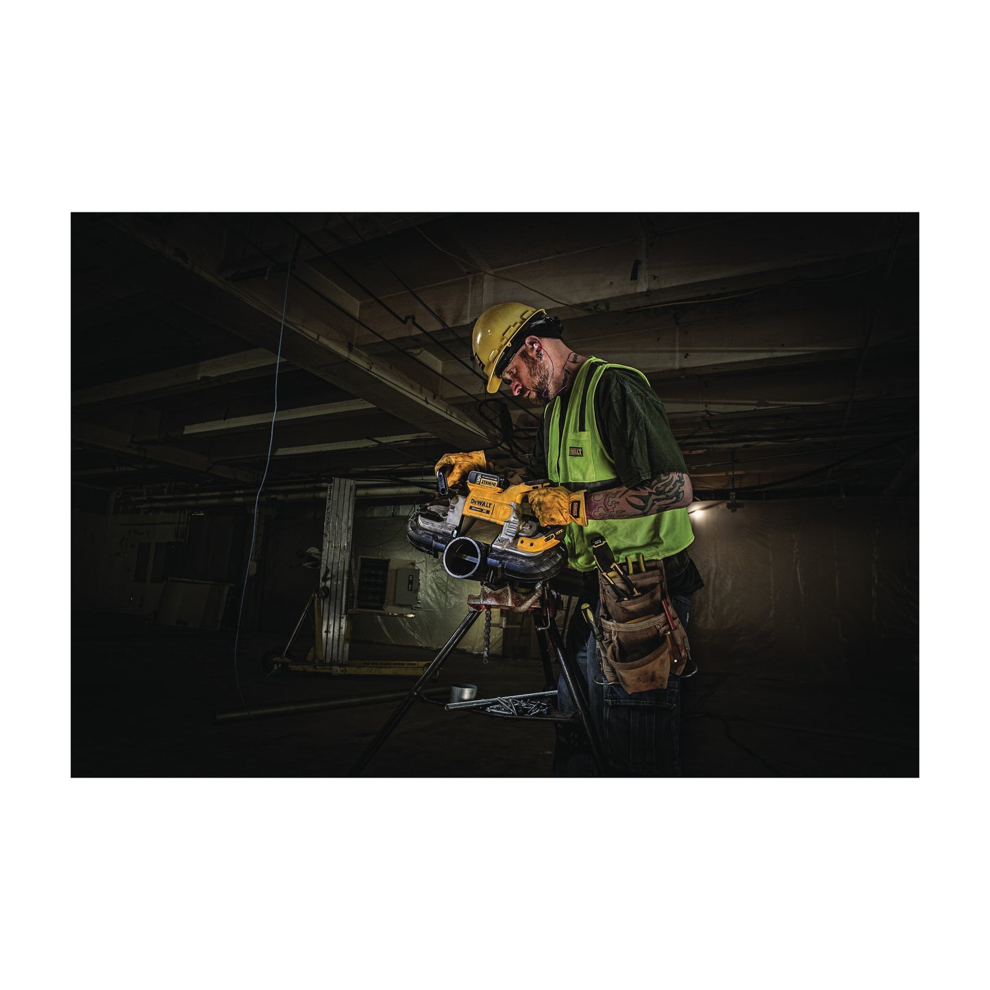 DeWALT® 20V MAX* MATRIX™ DCS374P2 XR™ Brushless Deep Cut Portable Cordless Band Saw Kit, 5 x 4-3/4 in Cutting, 44-7/8 in L Blade, 20 VDC, 5 Ah Lithium-Ion Battery